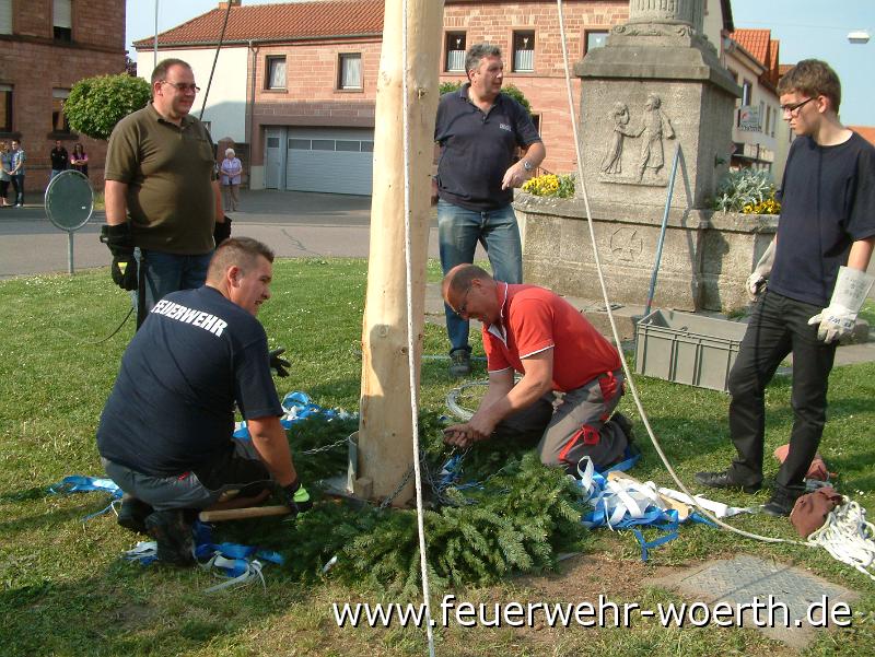 2011-04-30 Maibaumaufstellung (22).JPG